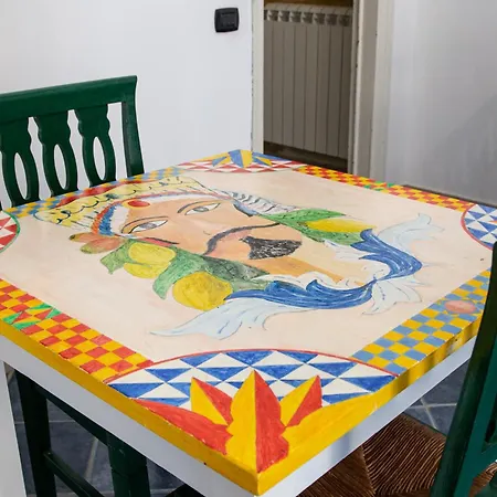 迪莫拉吉尔吉提住宿加早餐旅馆 3*